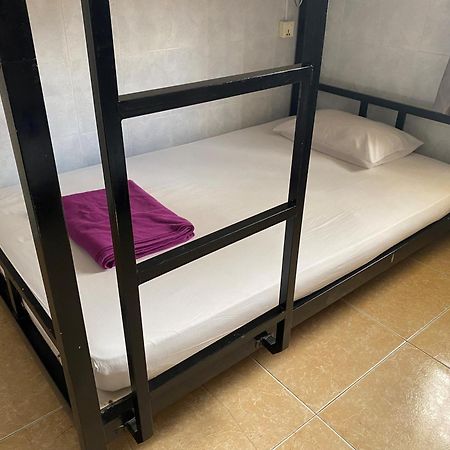 Eighty8 Backpackers Hostel Phnom Penh Exterior foto