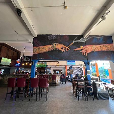 Eighty8 Backpackers Hostel Phnom Penh Exterior foto