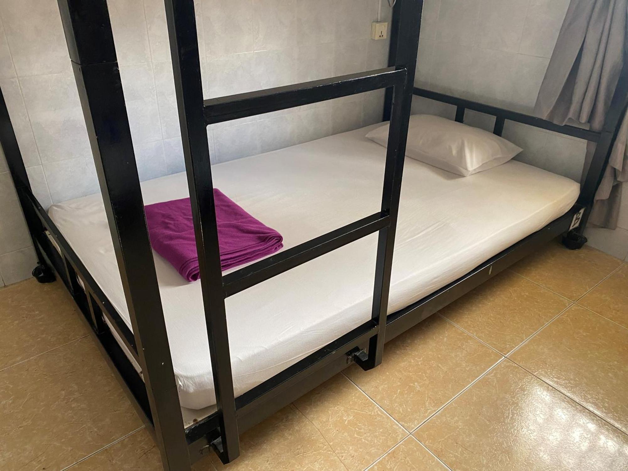 Eighty8 Backpackers Hostel Phnom Penh Exterior foto