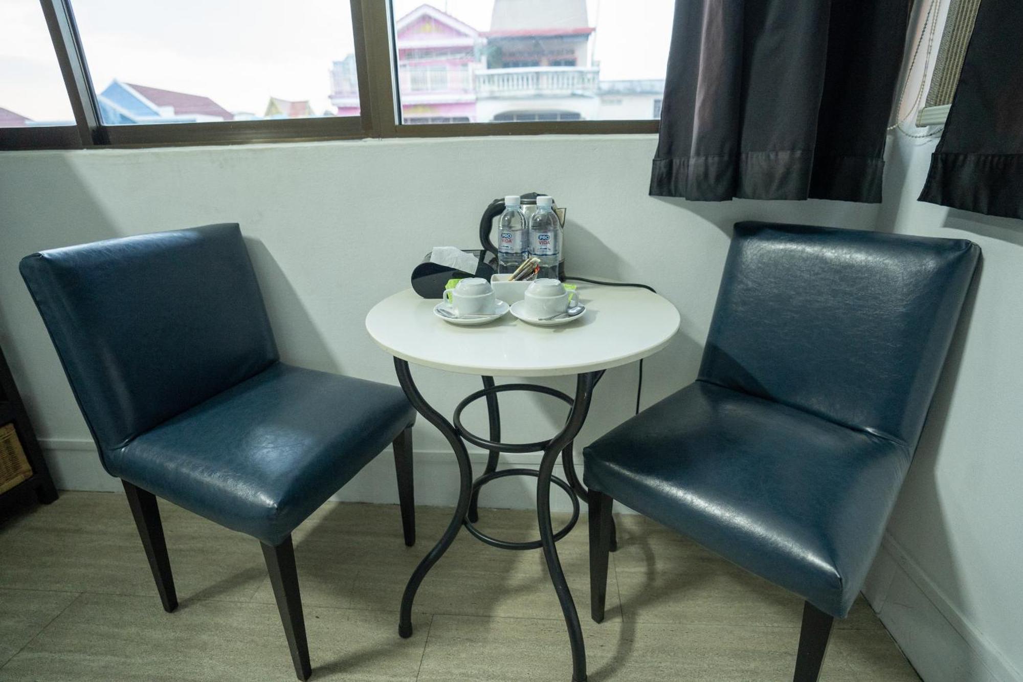 Eighty8 Backpackers Hostel Phnom Penh Exterior foto
