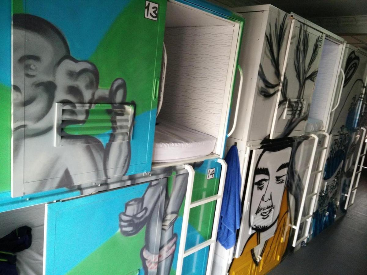 Eighty8 Backpackers Hostel Phnom Penh Exterior foto